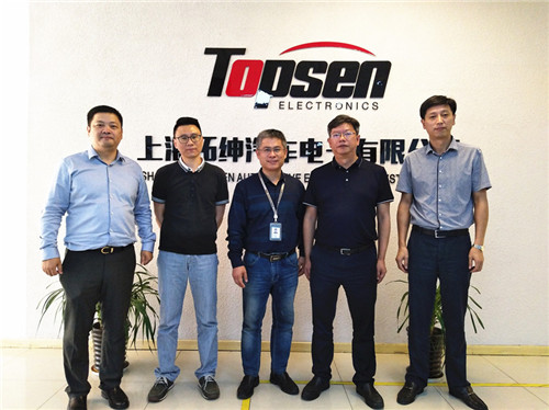 区经委领导 (2)_副本.jpg 区经委领导 (2)_副本.jpg