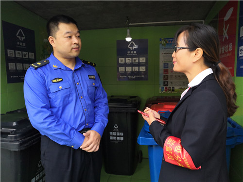 城管周菁哲1_副本.jpg 城管周菁哲1_副本.jpg