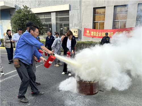 消防演练9_副本.jpg