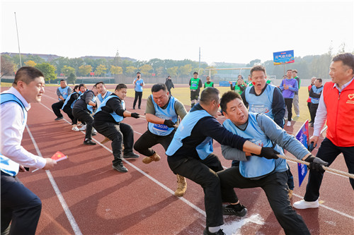 拔河3_副本.jpg 拔河3_副本.jpg