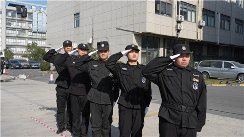 列队3_副本.jpg 列队3_副本.jpg